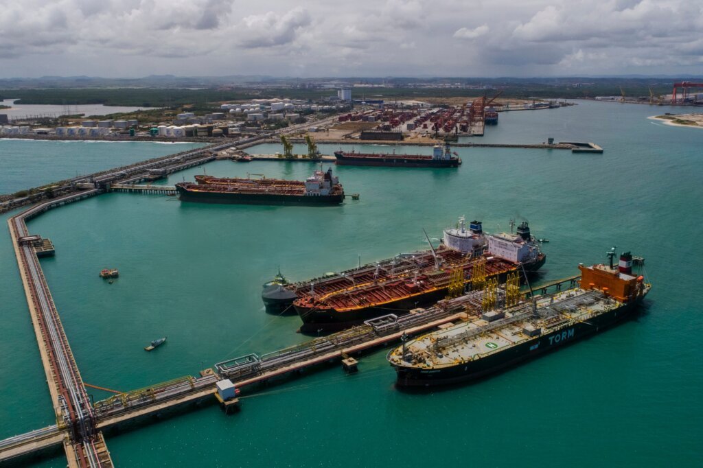 Foto aérea do Porto de Suape (PE)